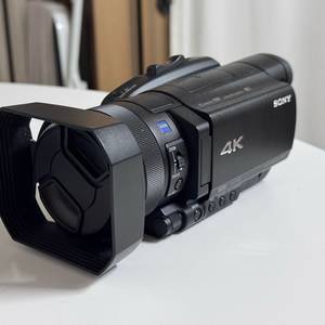 Sony Ax700 캠코더 팝니다