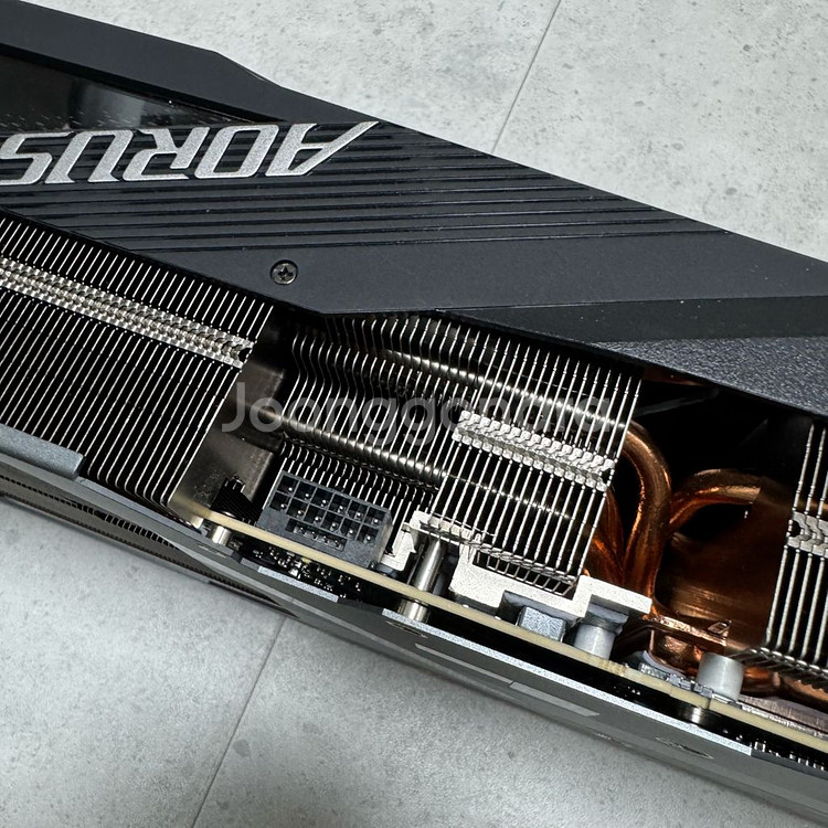 기가바이트 RTX 4080 SUPER 어로스 마스터--8