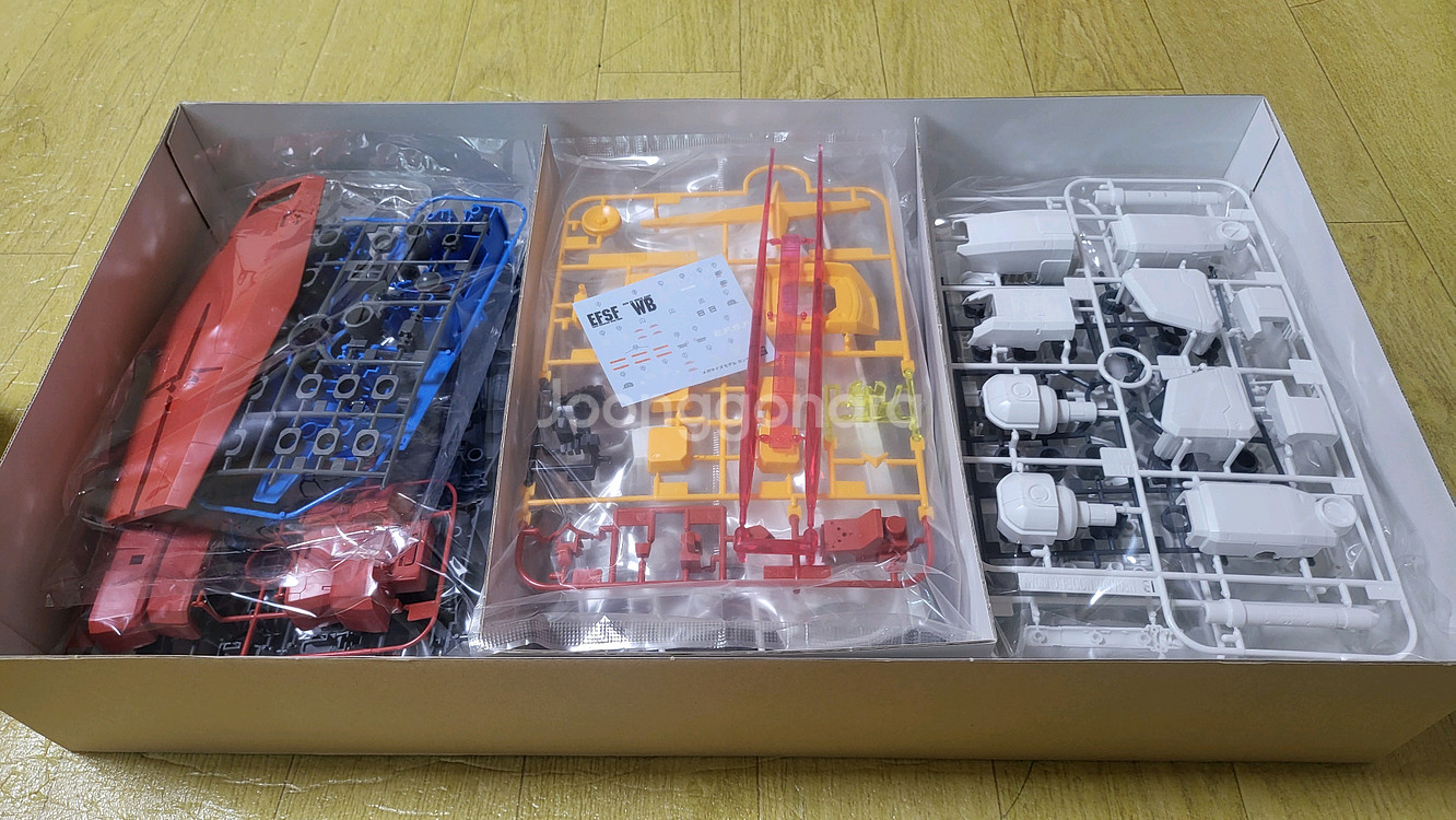1/48 메가사이즈 퍼스트 건담 새상품--1