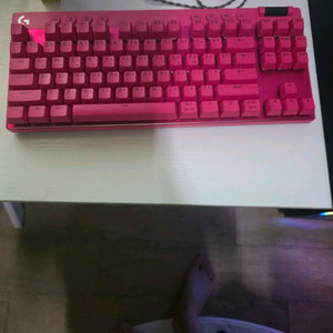 로지텍pro x tkl 핑크 키보드 팝니다