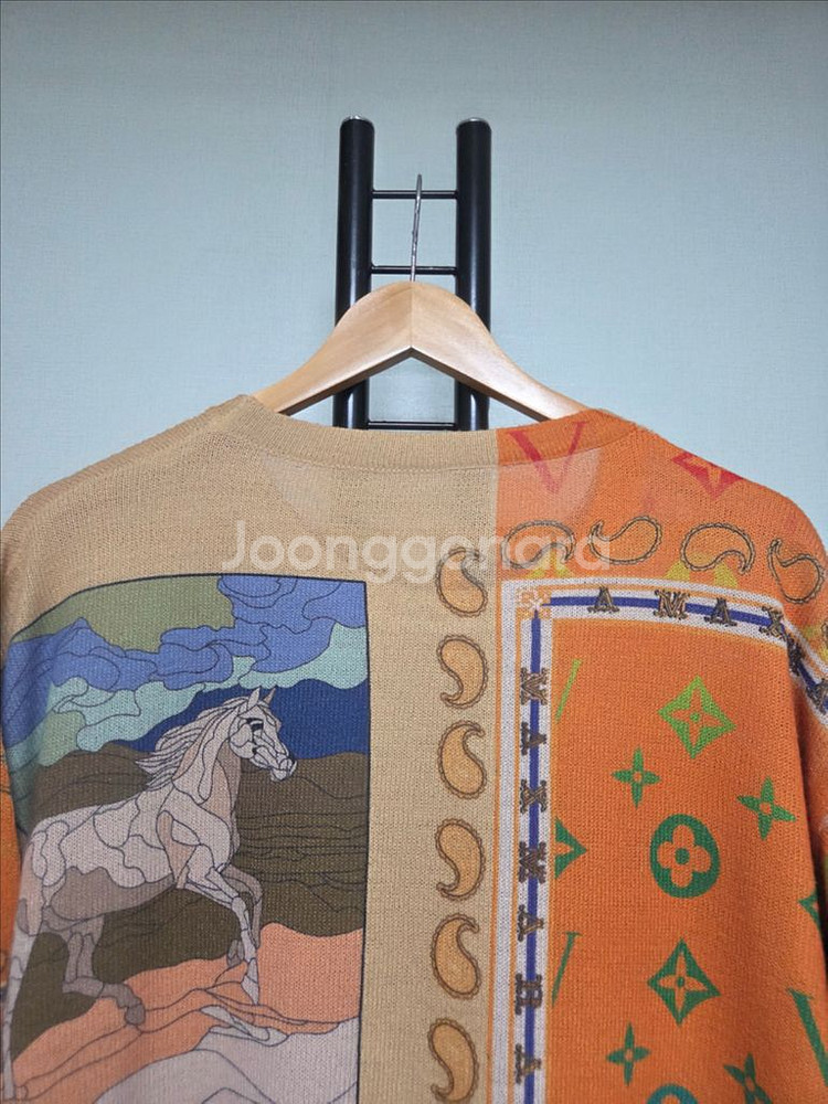 F 미착용 루즈핏 핫픽스 패턴 라운드 니트--5