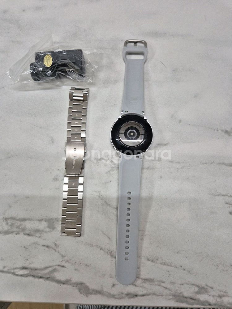 갤럭시 워치4 44mm, 40mm 판매--1