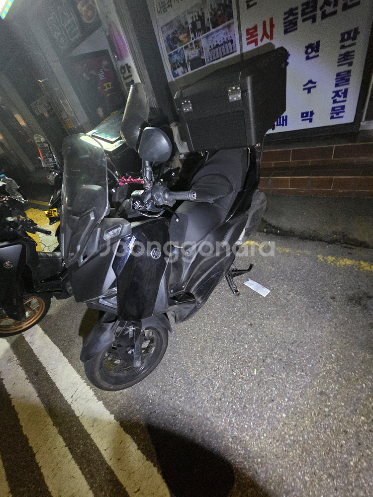 인천)Xmax300cc 24년식 2.6만키로--1