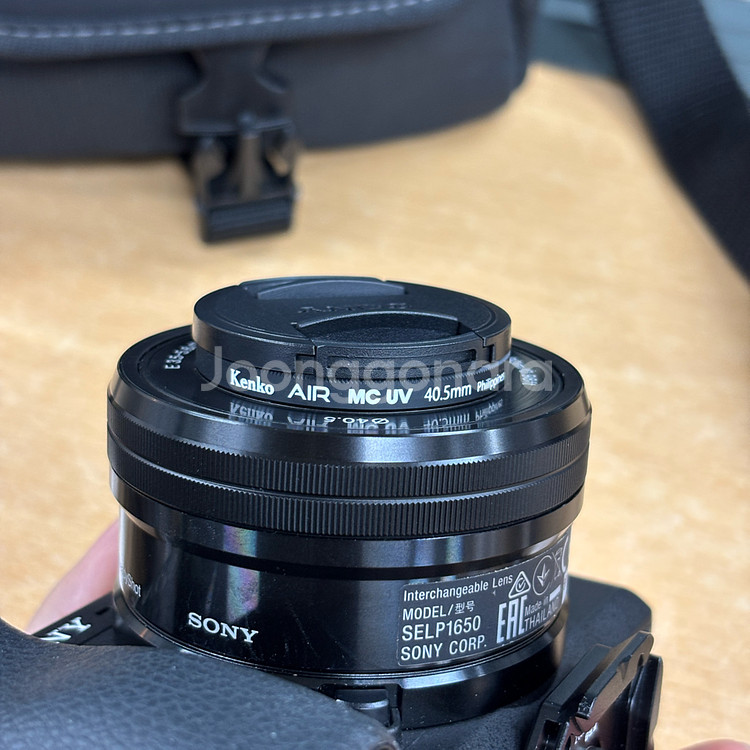소니 미러리스 a6400 바디 + 16-50mm 렌즈--3