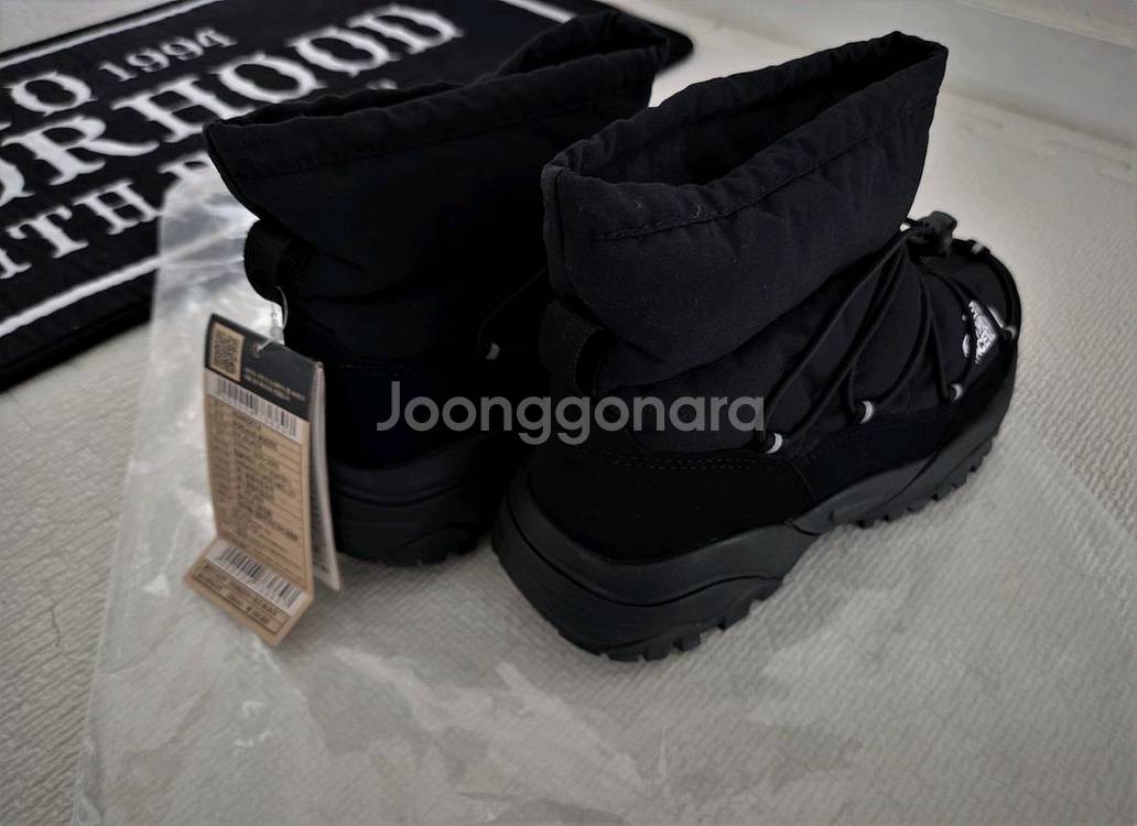 노스페이스 보레알리스 부티 블랙 230mm 팝니다.--1