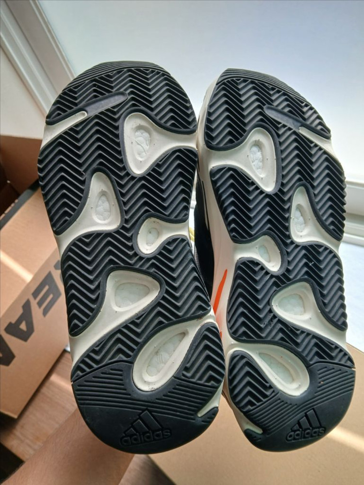 이지부스트 700 웨이브러너 265 민트급 판매 이미지