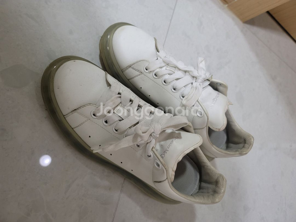 알렉산더맥퀸 에어솔 270사이즈 상태굿--0