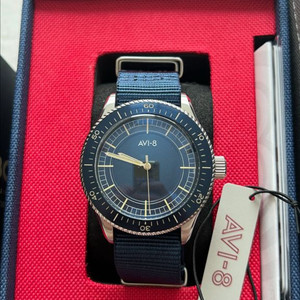 파일럿 시계 avi -8 유튜버 콜라보시계 팝니다