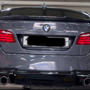 BMW F10 전기형(12년식)테일램프 세트 팝니다.