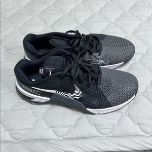 나이키 메타콘8 265사이즈 팝니다