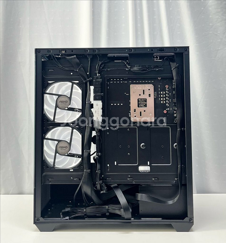 7800x3d 5060ti 게이밍 컴퓨터--4