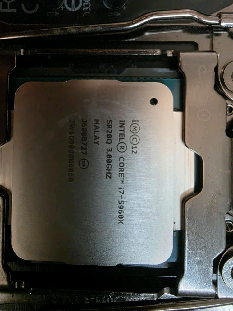 기가바이트 X99보드+ i7-5960X cpu 이미지