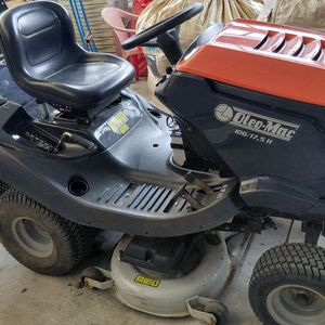Oleo Mac 17.5HP 승용 잔디깍기