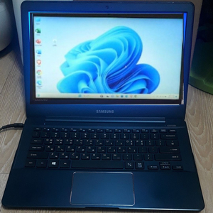 19. 삼성NT905S3K Quad Core메뚜기