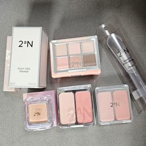 투에이엔 여러가지 화장품(팔레트, 블러셔, 하이라이터,