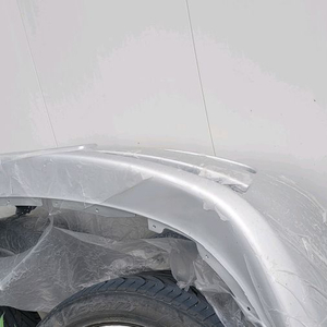 뉴카렌스 은색 범퍼 이미지