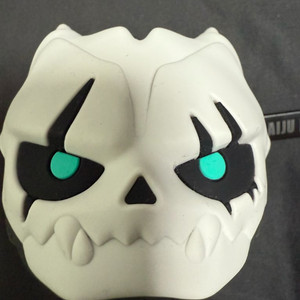 괴수8호 파우치 키링 이미지