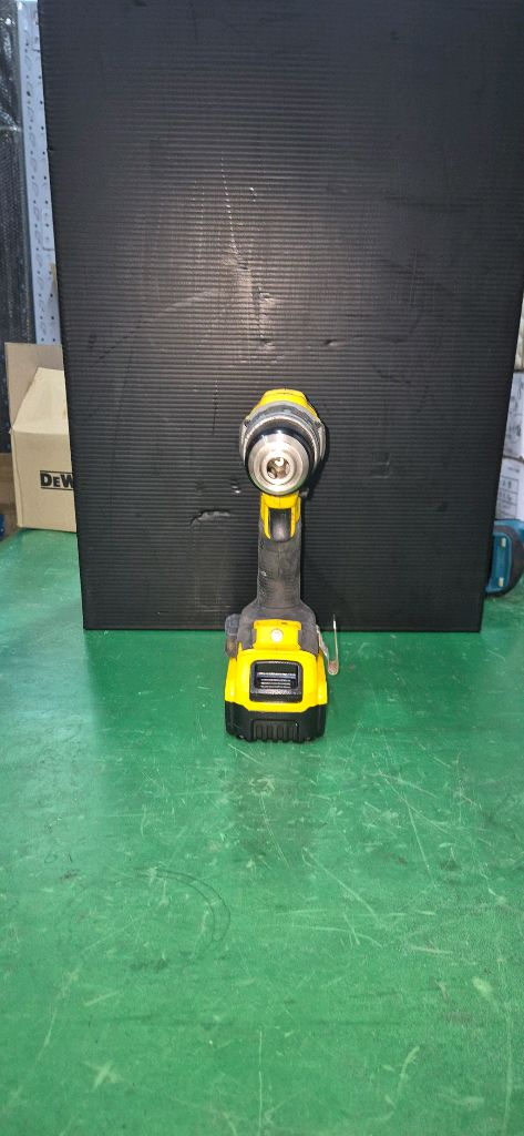 디월트 충전 해머 드릴 DCD796 20V 배터리포함 이미지