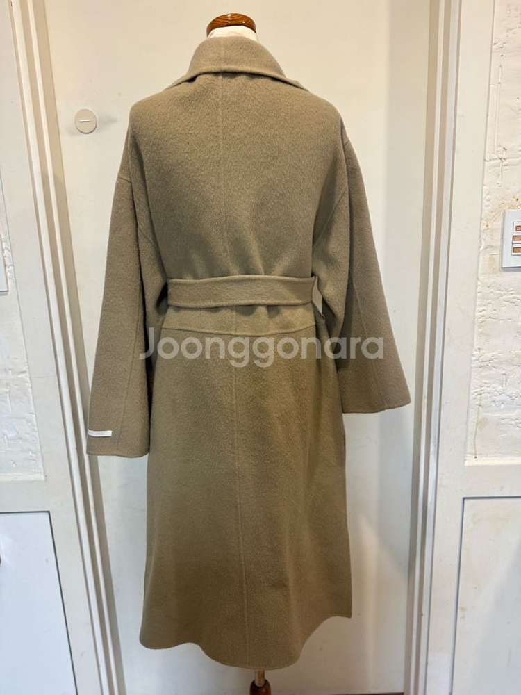 Blessd 블레스드 울캐시미어 핸드메이드 코트--1