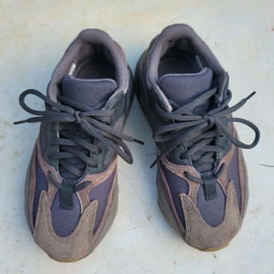 아디다스 웨이브러너 700 사이즈 220 이미지