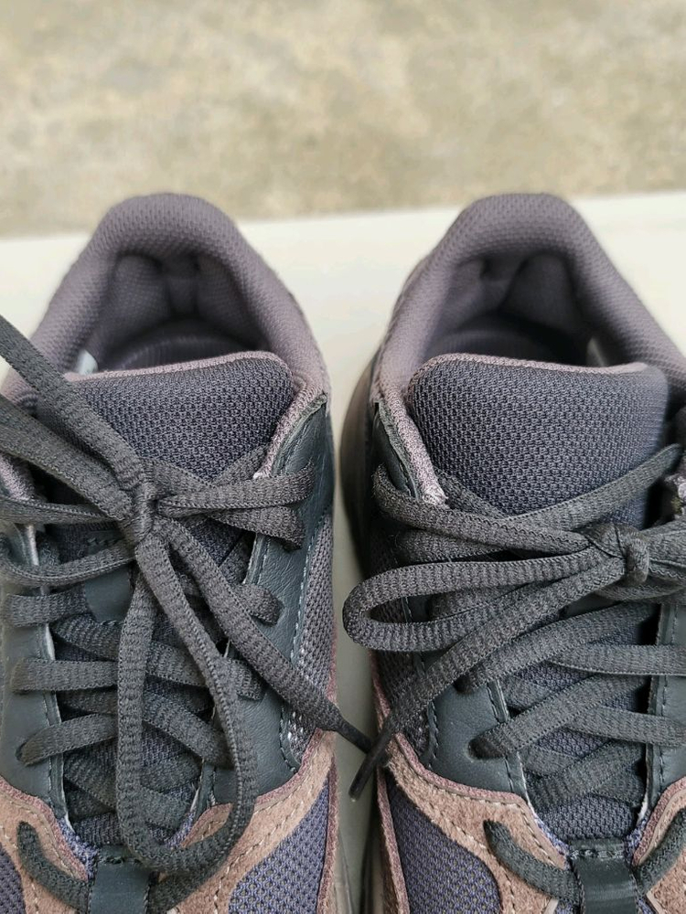 아디다스 웨이브러너 700 사이즈 220 이미지