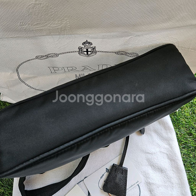 프라다 리나일론 호보백--3