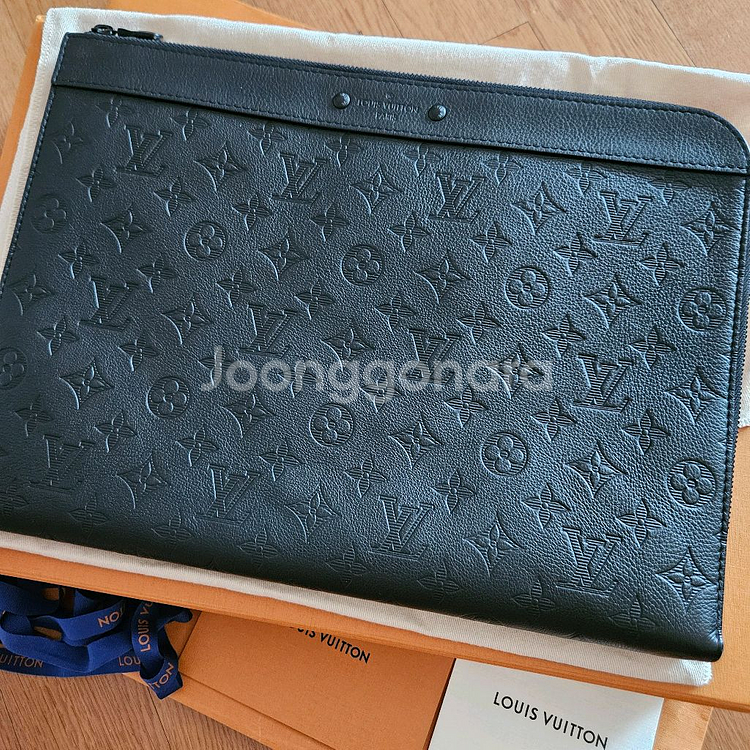 루이비통 도큐먼트 포쉐트 주르 클러치--1