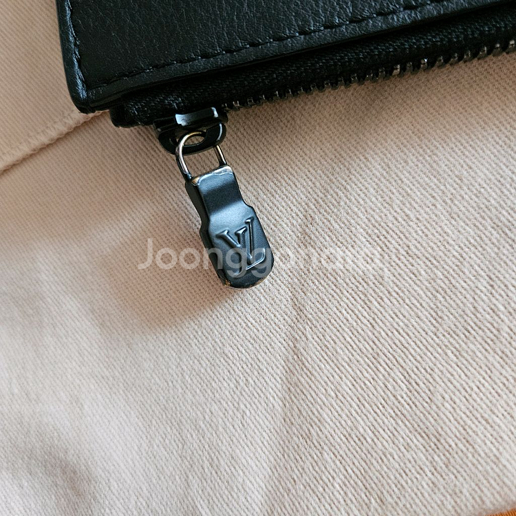 루이비통 도큐먼트 포쉐트 주르 클러치--6