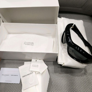 젠틀몬스터X마르지엘라 mm002선글라스 판매