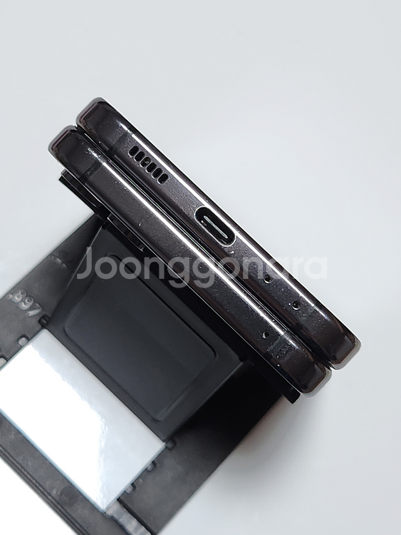 갤럭시Z플립5 256G 블랙 공기계 51895--6