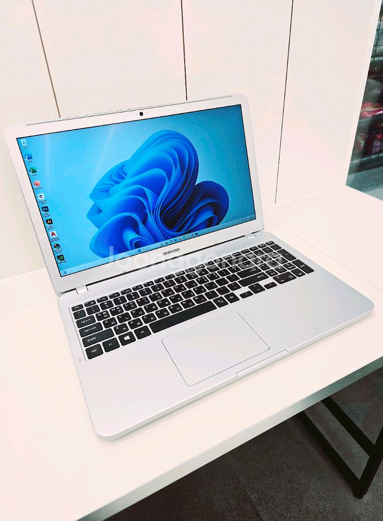 삼성 사무/그래픽작업용 노트북(램20GB,1.25TB)--3