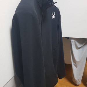 스파이더 집업