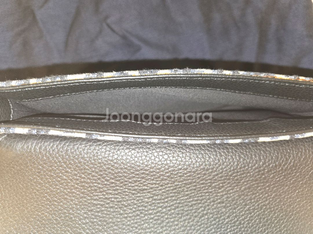 디올 오블리크 새들백 팝니다.--7