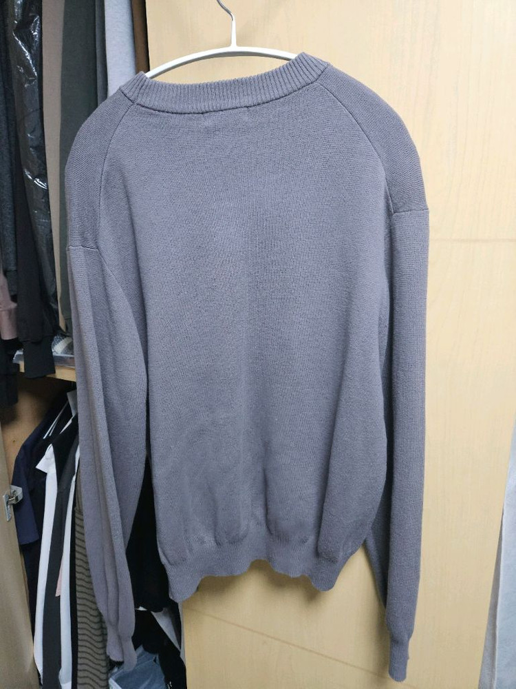 더니트컴퍼니 니트 이미지