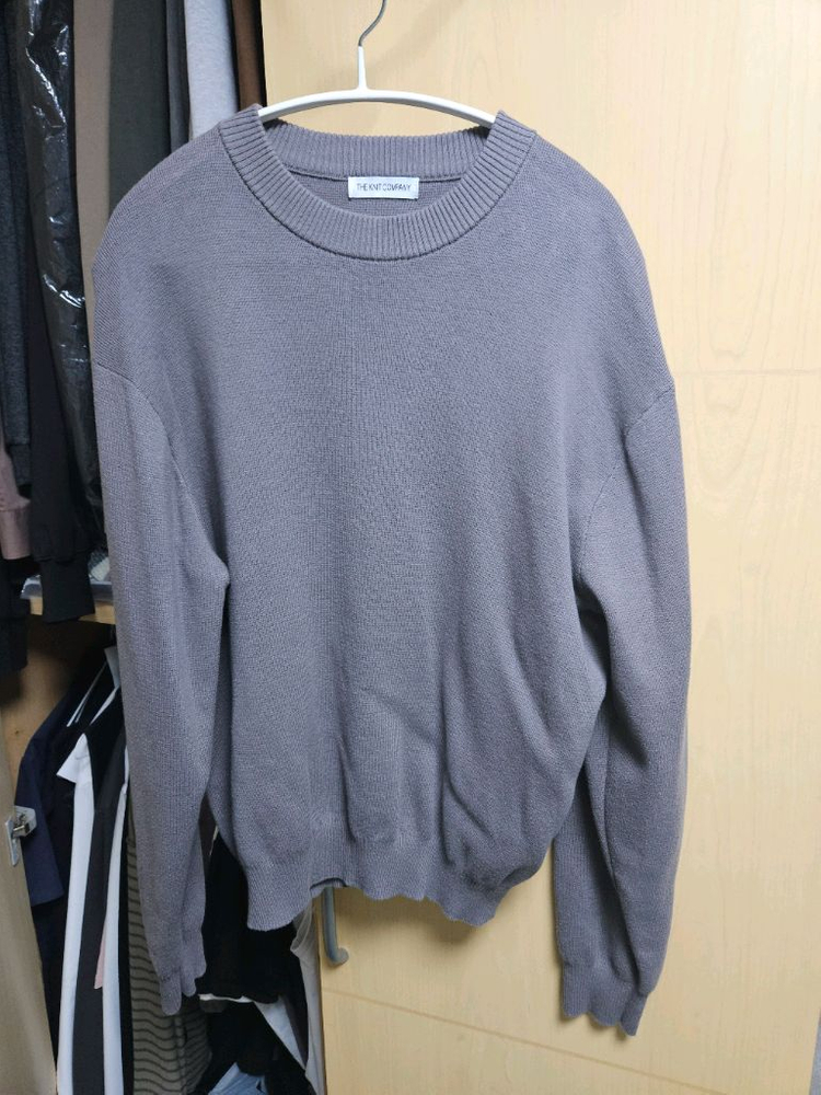 더니트컴퍼니 니트 이미지