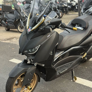 야마하 XMAX300 (2020)