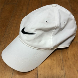 나이키 골프 스우시 로고 볼캡 화이트