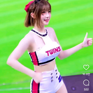 11일(목) LGvsKT, 1루 외야 통로 2연석 판매