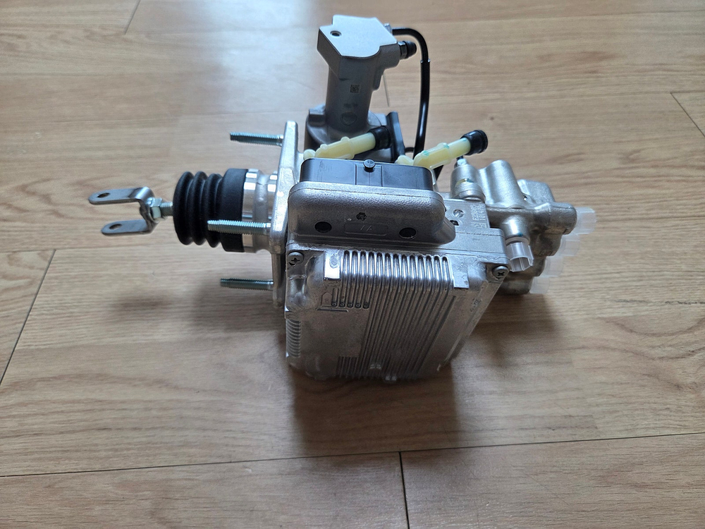 도요타 프리우스 ZVW30 ABS 모듈 이미지