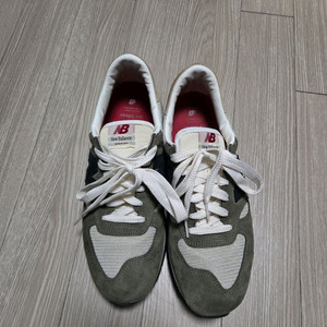 뉴발란스 990 V1 올리브 290 팝니다!