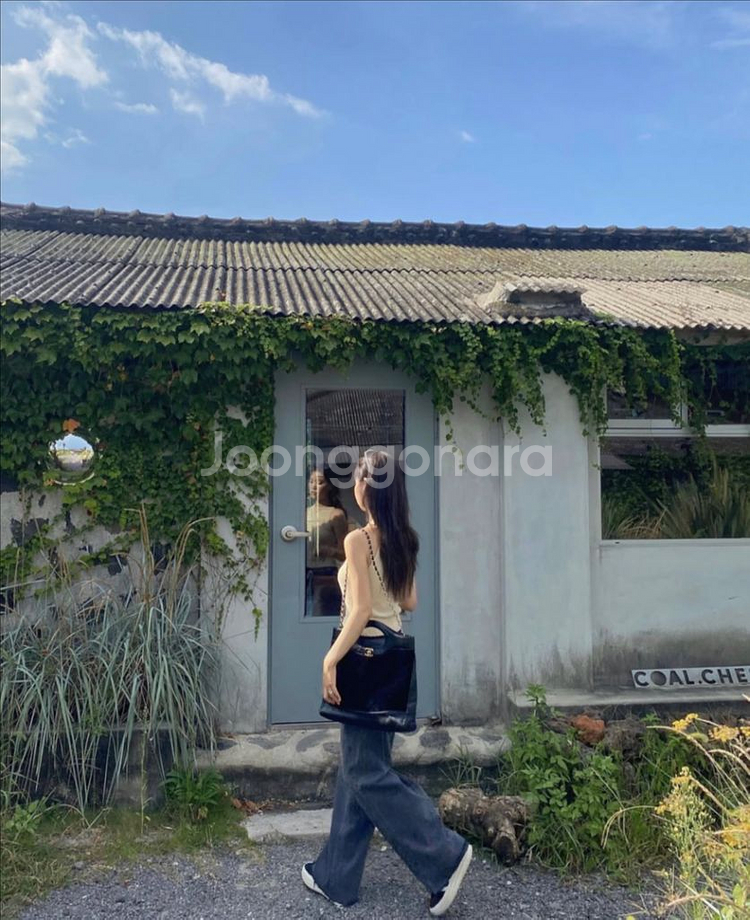 러브미우 콜렉트 니트 나시 베이지 홀터넥 티셔츠 민소매--2