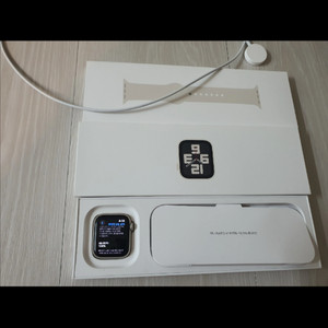 애플워치 SE2 스타라이트 알루미늄 40mm GPS