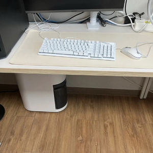 데스커 1200-600 판매해요 2개 잇어요