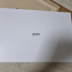 LG 그램 16인치 화이트 16Z90R 팔아요