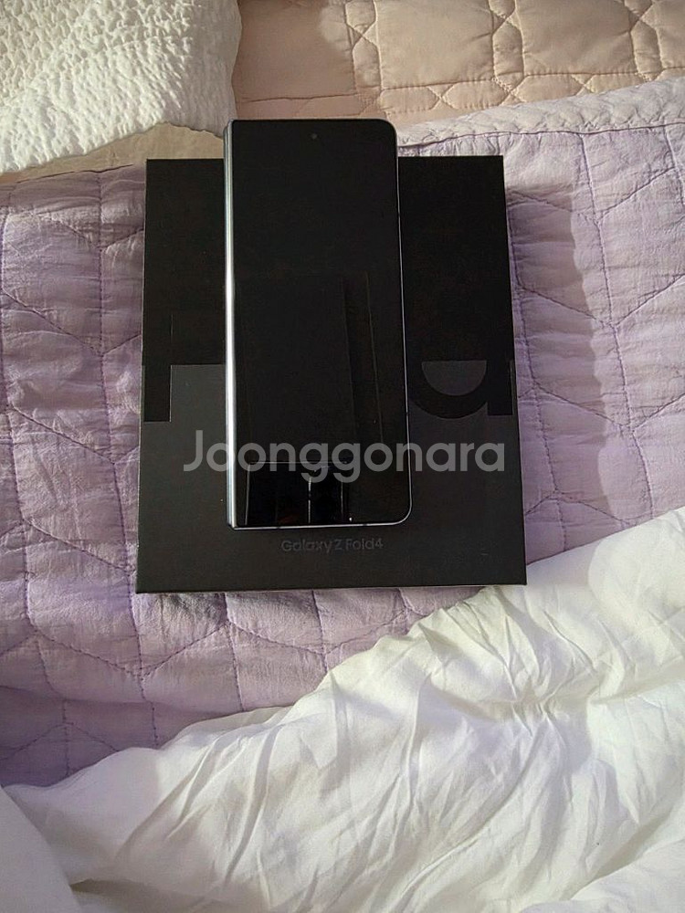 갤럭시 폴드4--0