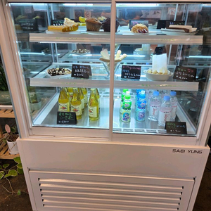 앞면 쇼케이스