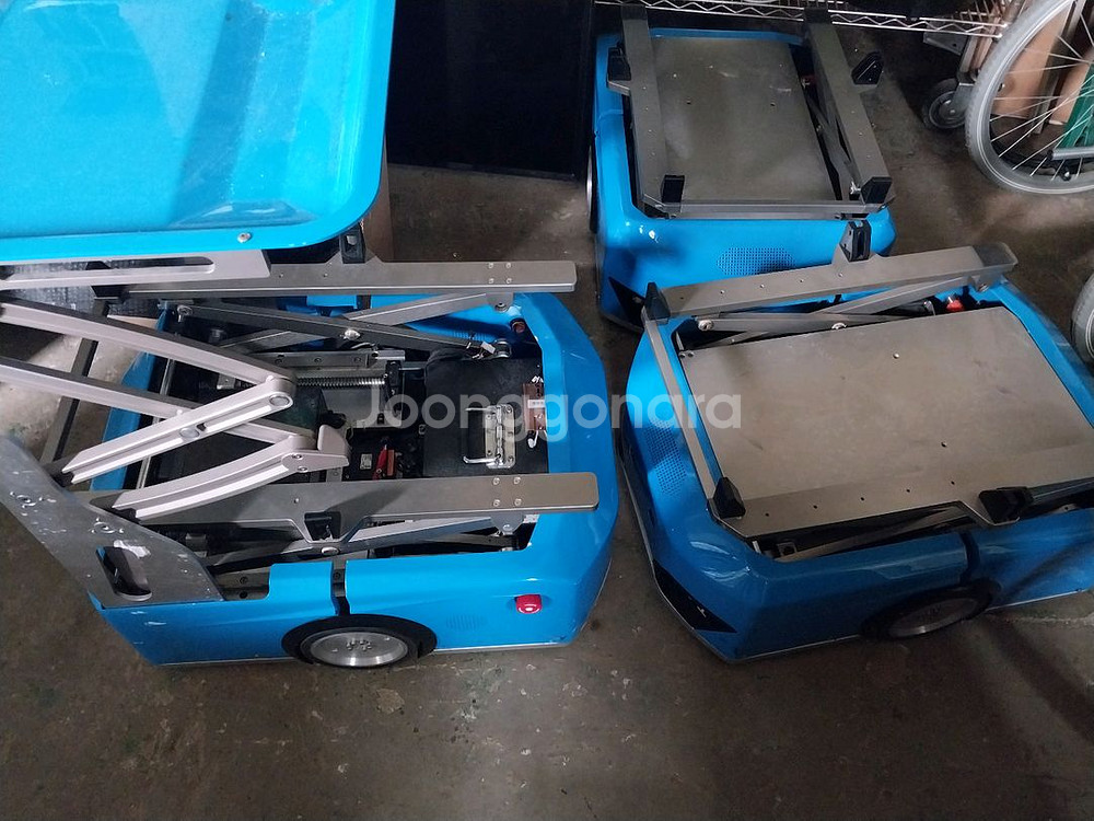물류로봇 3대 신품가 4천만원 판매가 60만--0