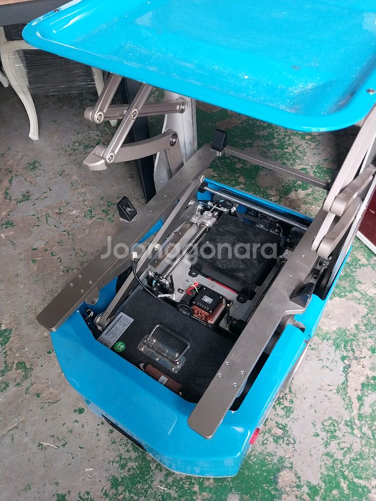 물류로봇 3대 신품가 4천만원 판매가 60만--1