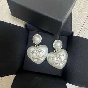 제니 샤넬 왕 하트 귀걸이