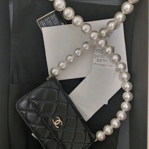 샤넬 맥시 램스킨 진주 스트랩